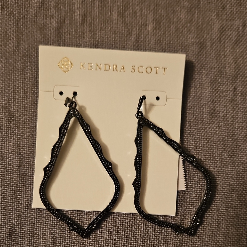 Kendra Scott Textured Black Earrings